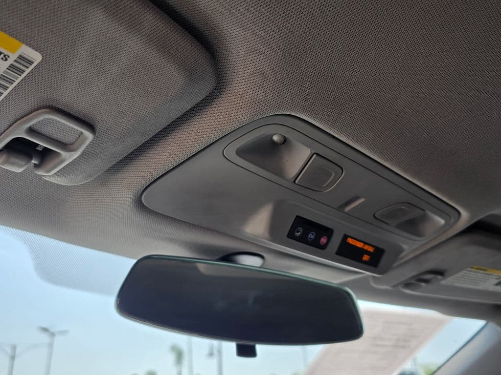 2019 Chevrolet Camaro 1LT - Photo 24