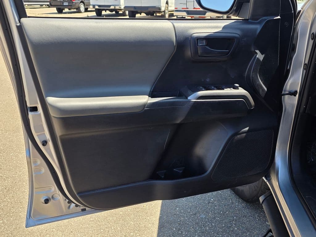 2020 Toyota Tacoma SR5 - Photo 24