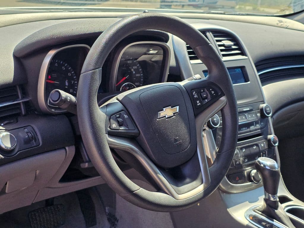 2014 Chevrolet Malibu LS - Photo 14