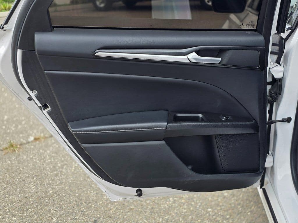2017 Ford Fusion Titanium - Photo 19