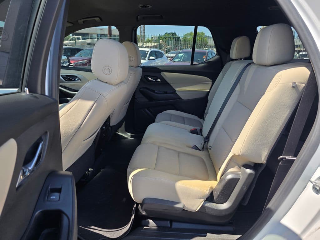 2022 Chevrolet Traverse LS - Photo 6