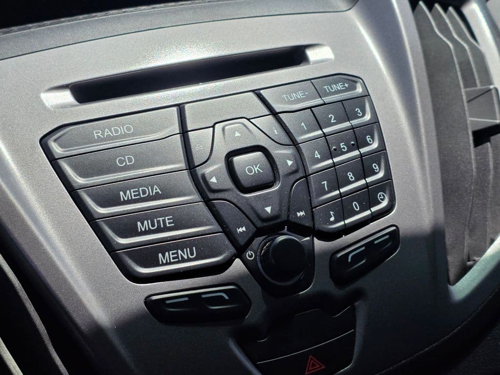 2019 Ford Transit-350 XLT - Photo 32