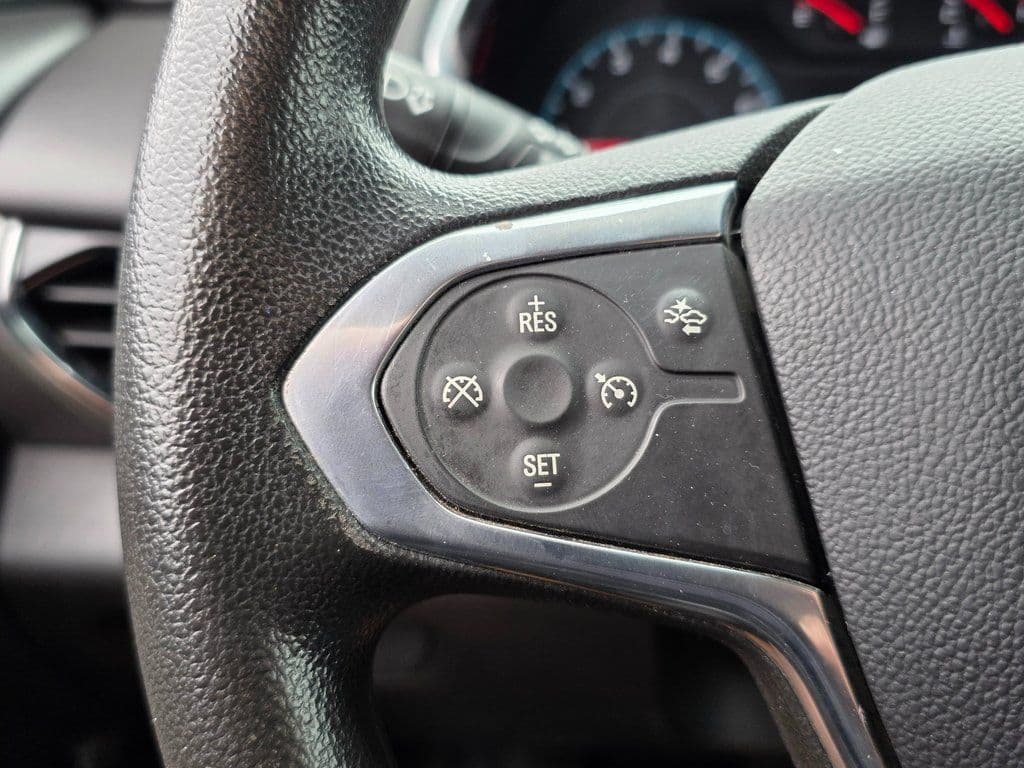 2020 Chevrolet Traverse LS - Photo 27