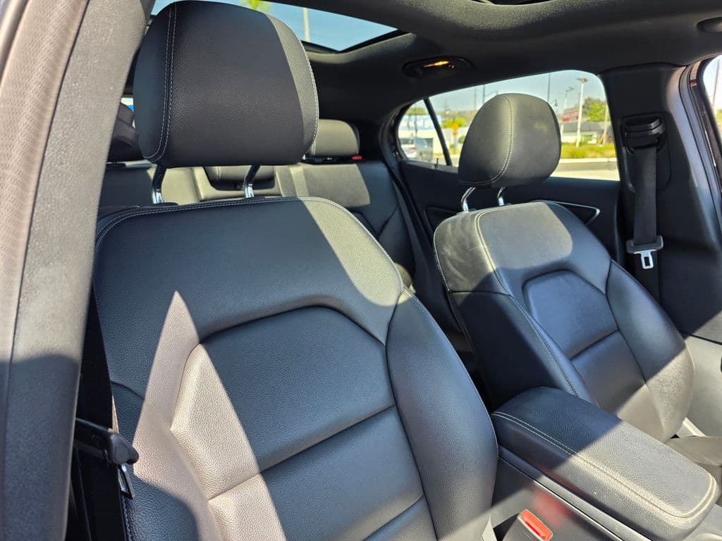 2016 Mercedes-Benz GLA GLA 250 - Photo 13
