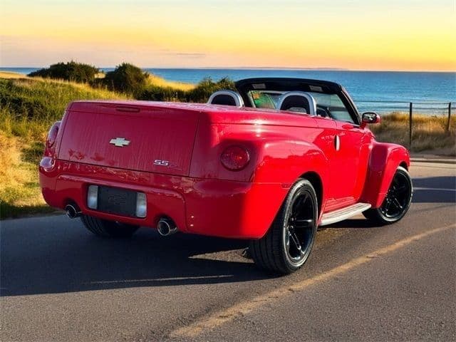 2003 Chevrolet SSR LS - Photo 12