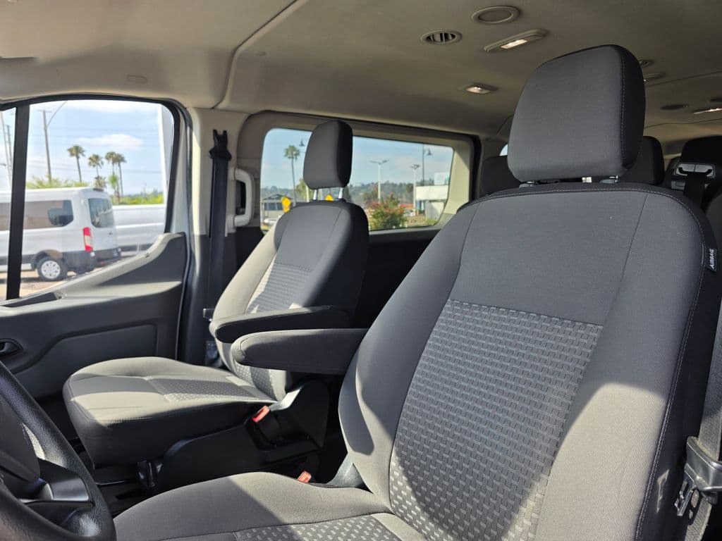 2021 Ford Transit-350 XLT - Photo 23