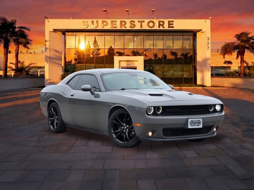 2018 Dodge Challenger SXT - Photo 1
