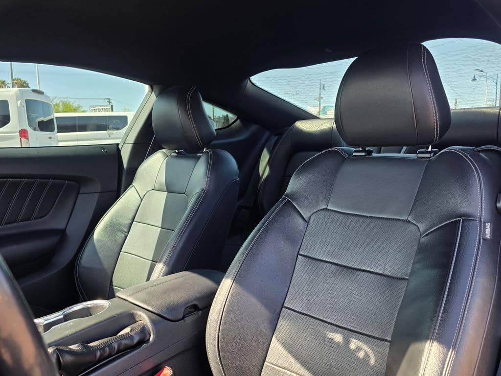 2018 Ford Mustang EcoBoost Premium - Photo 15