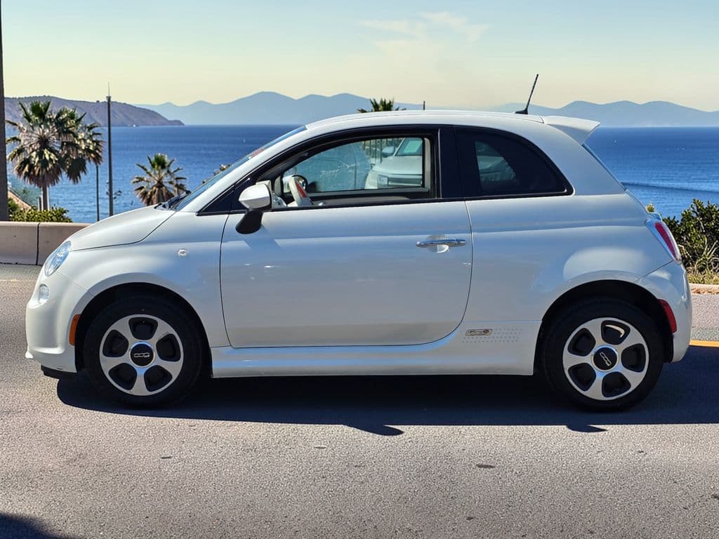 2013 Fiat 500e Battery Electric - Photo 5