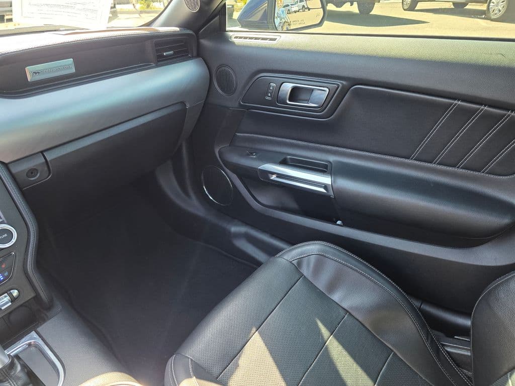 2018 Ford Mustang EcoBoost Premium - Photo 28