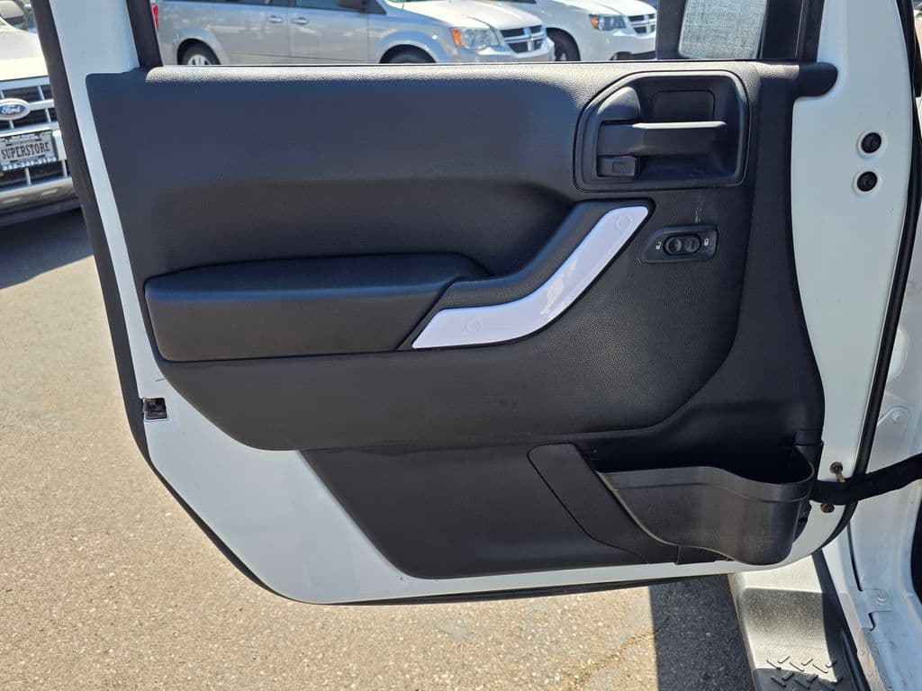 2016 Jeep Wrangler Unlimited Sahara - Photo 24