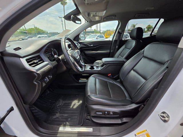 2023 GMC Acadia SLT - Photo 17