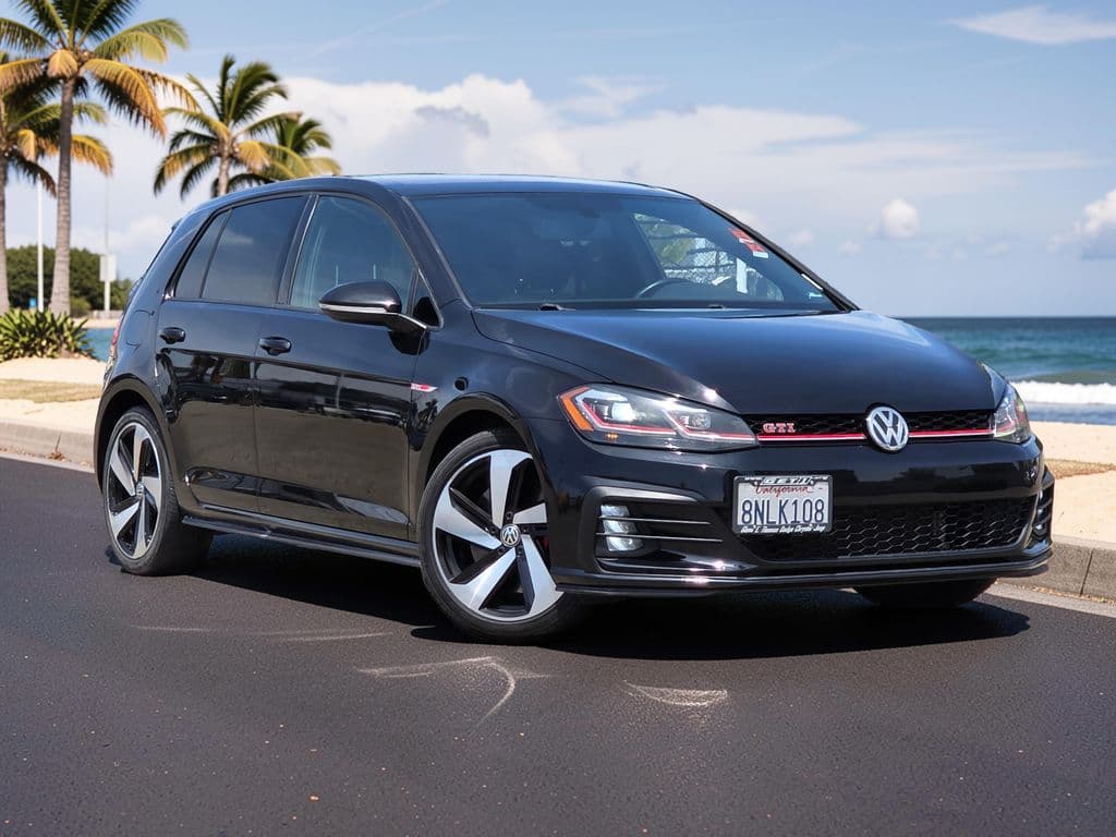 2019 Volkswagen Golf GTI - Photo 2