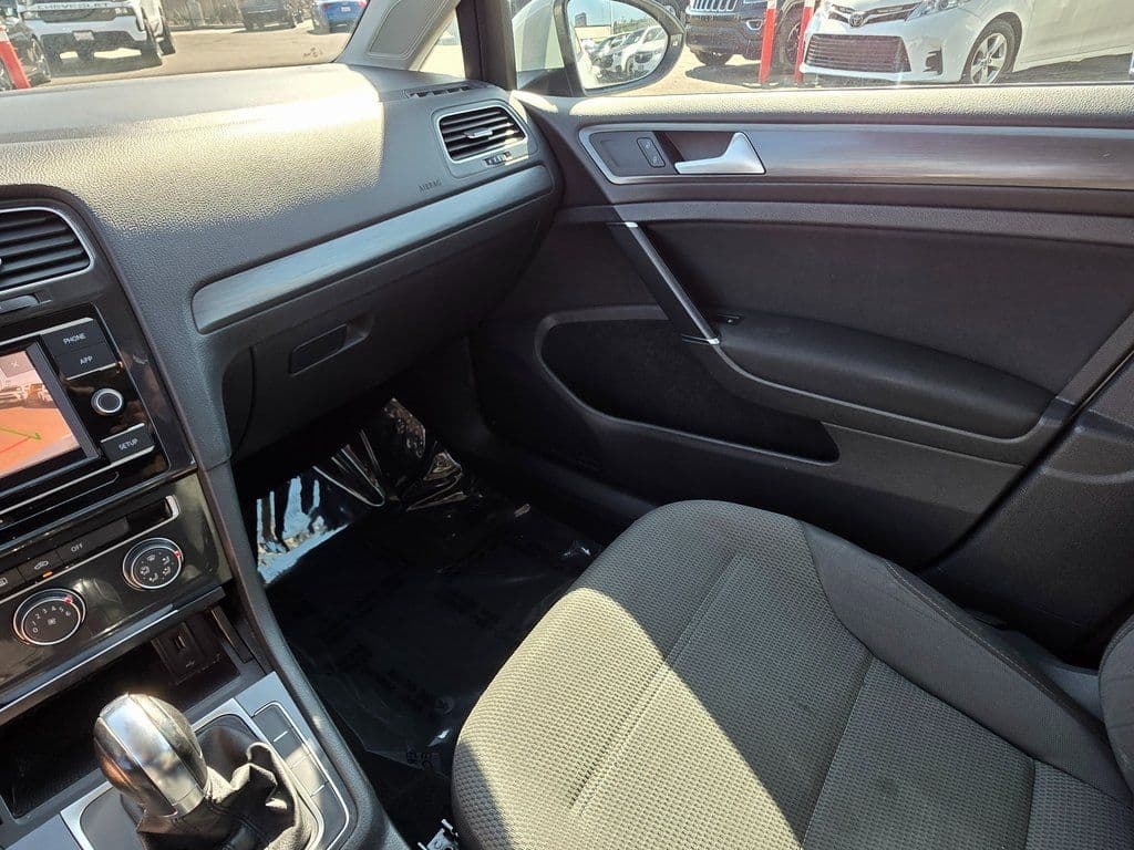 2019 Volkswagen Golf SportWagen S - Photo 33