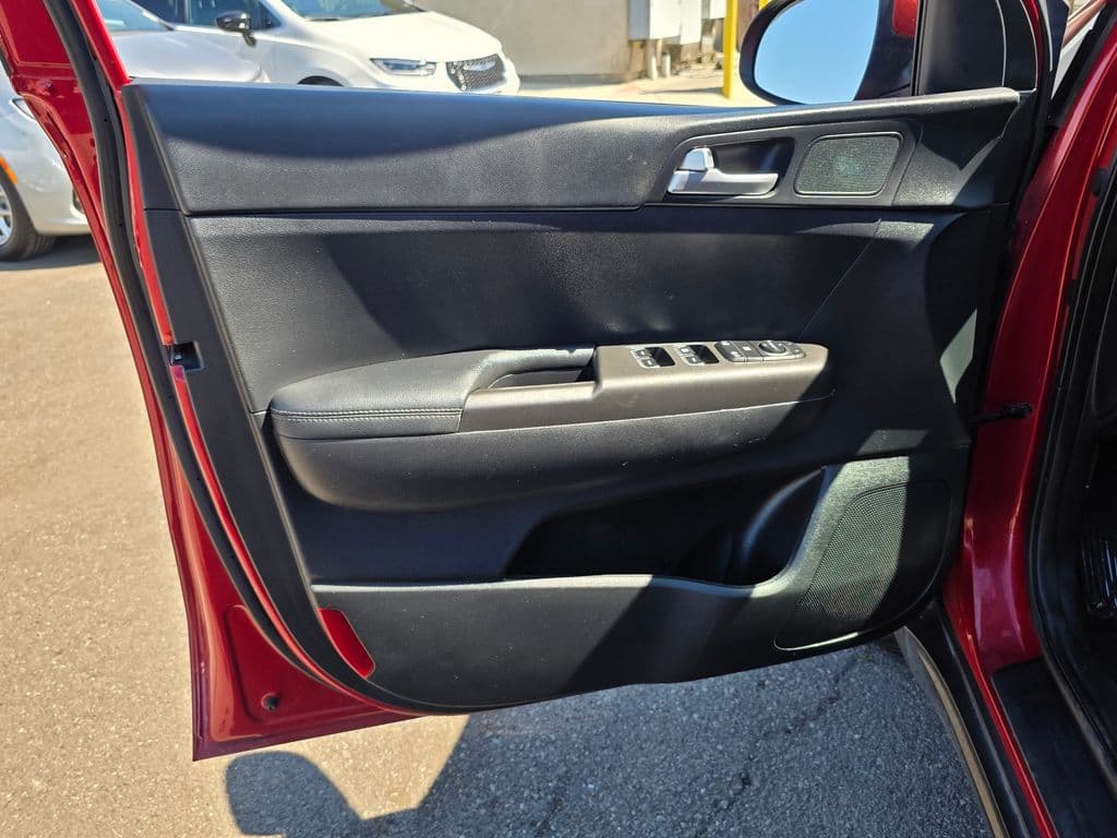 2021 Kia Sportage LX - Photo 21