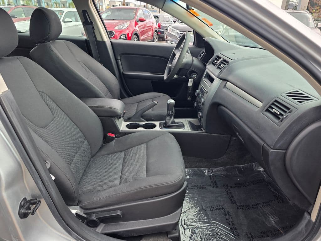 2011 Ford Fusion SE - Photo 12