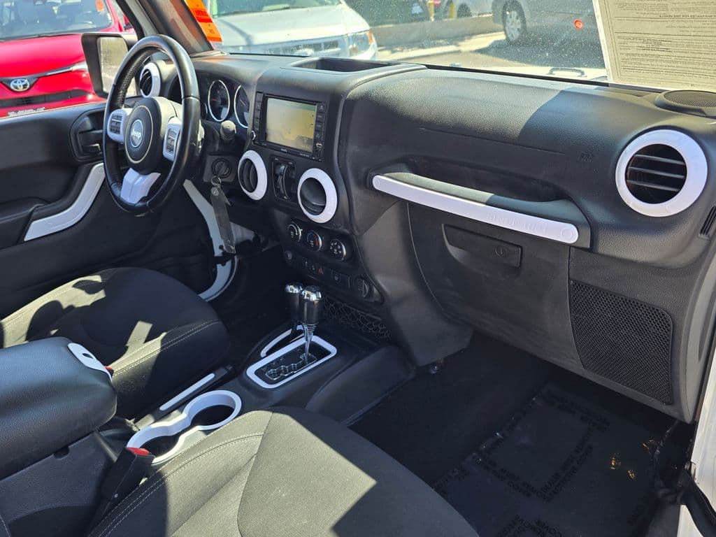 2016 Jeep Wrangler Unlimited Sahara - Photo 12