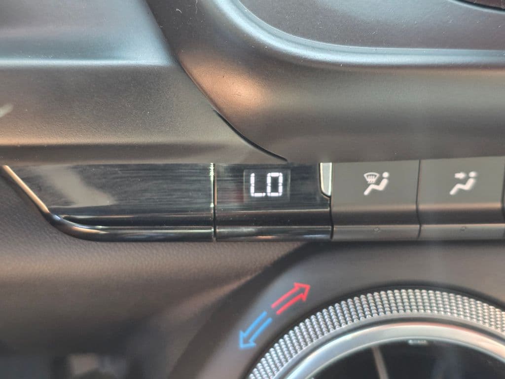 2019 Chevrolet Camaro 1LT - Photo 28