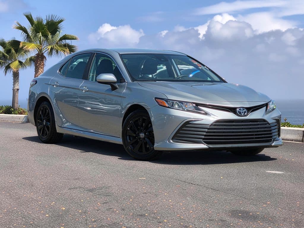 2022 Toyota Camry LE - Photo 1