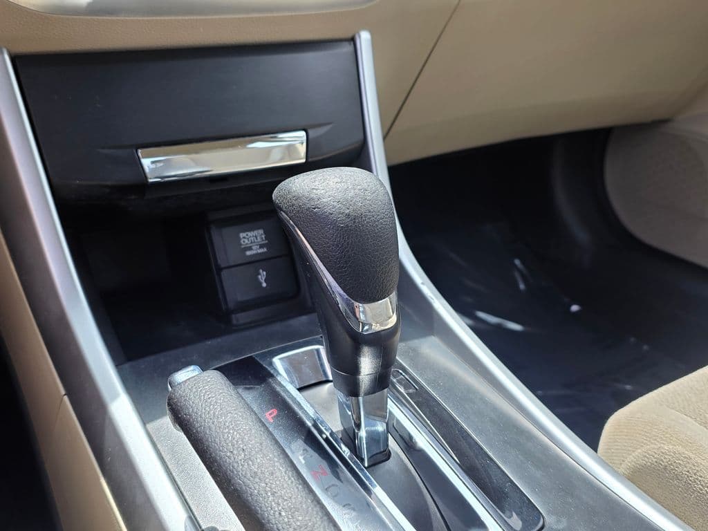 2013 Honda Accord LX - Photo 27