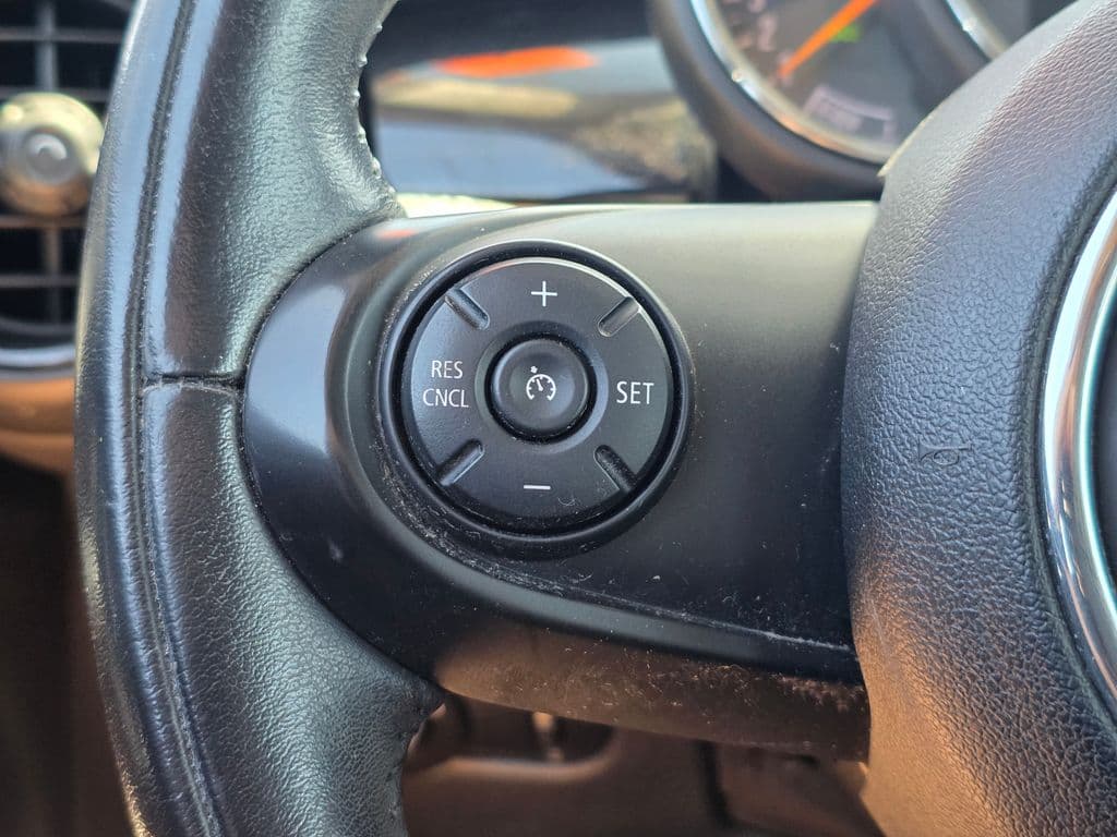 2016 MINI Cooper Base - Photo 25