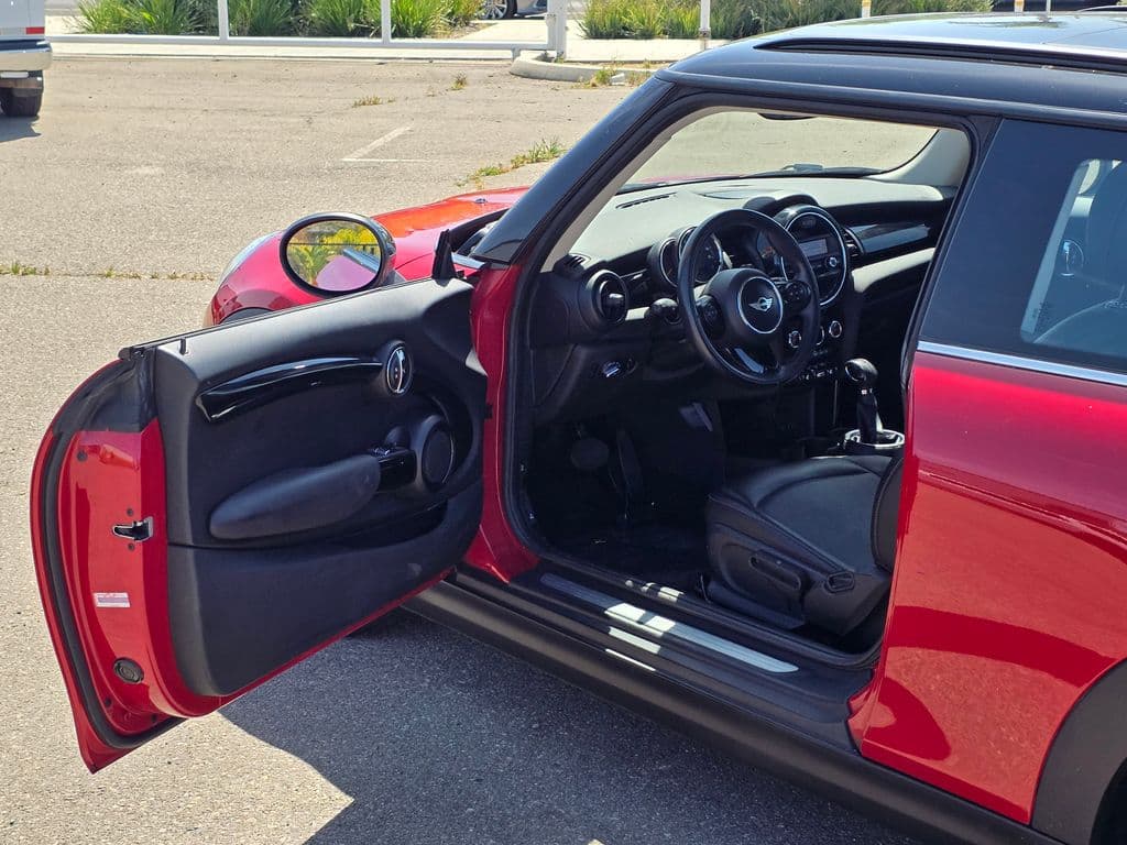 2016 MINI Cooper Base - Photo 41