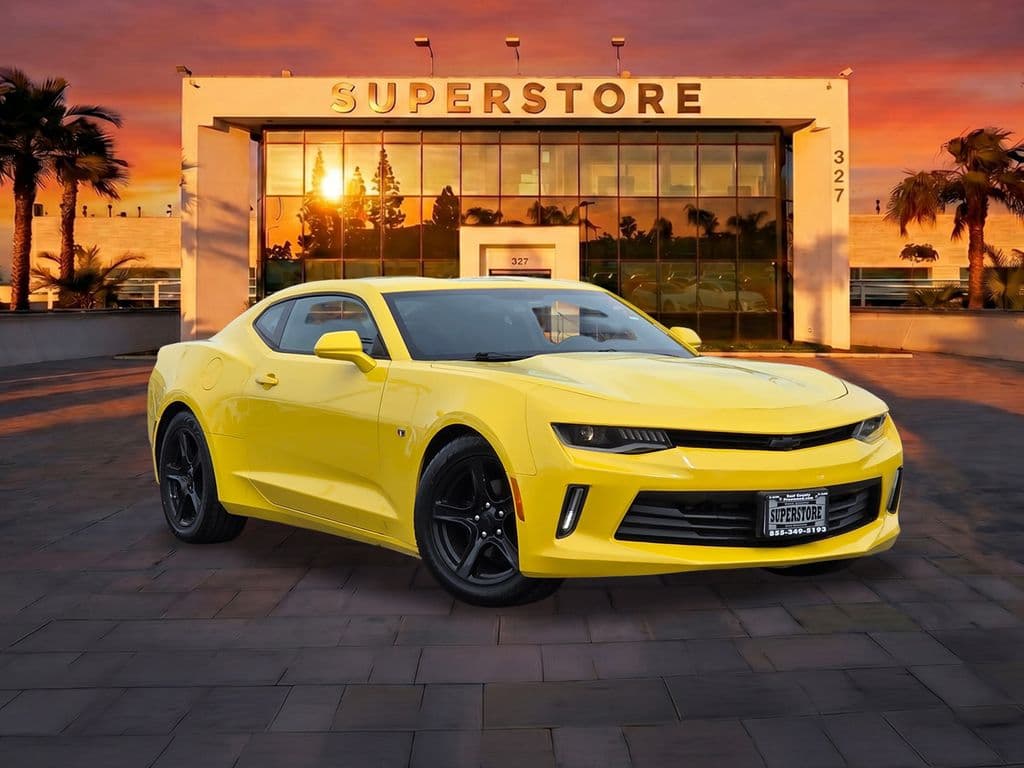 2017 Chevrolet Camaro 1LT - Photo 1