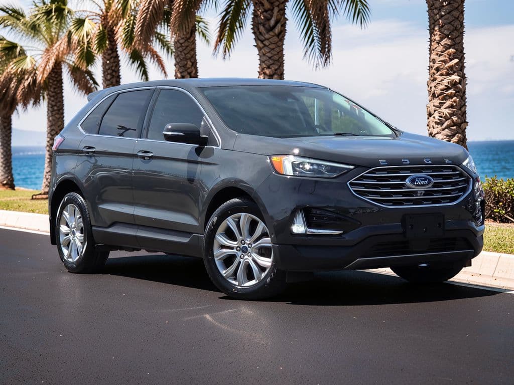 2021 Ford Edge Titanium - Photo 2
