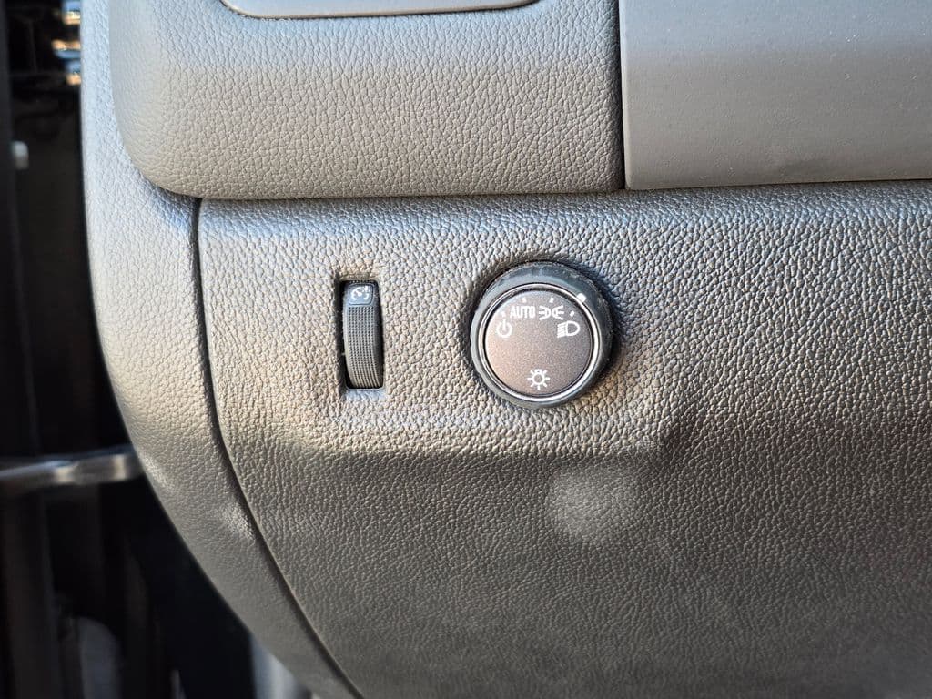 2022 Chevrolet Colorado LT - Photo 37