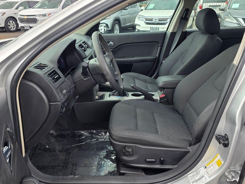 2011 Ford Fusion SE - Photo 16