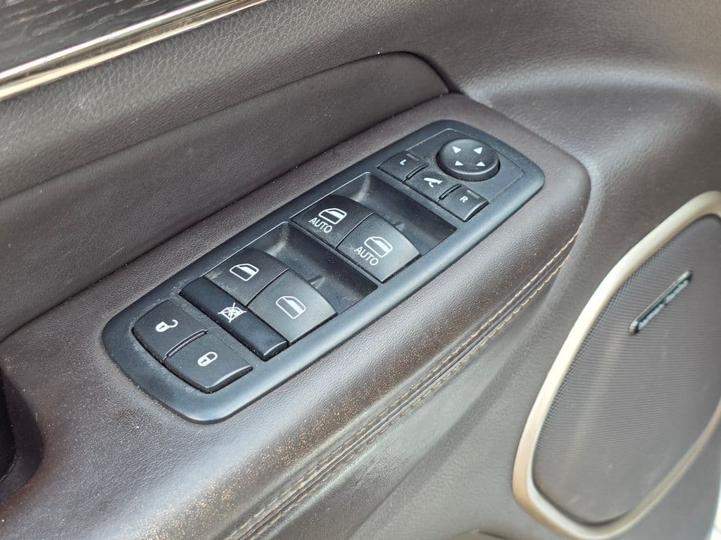 2015 Jeep Grand Cherokee Summit - Photo 27