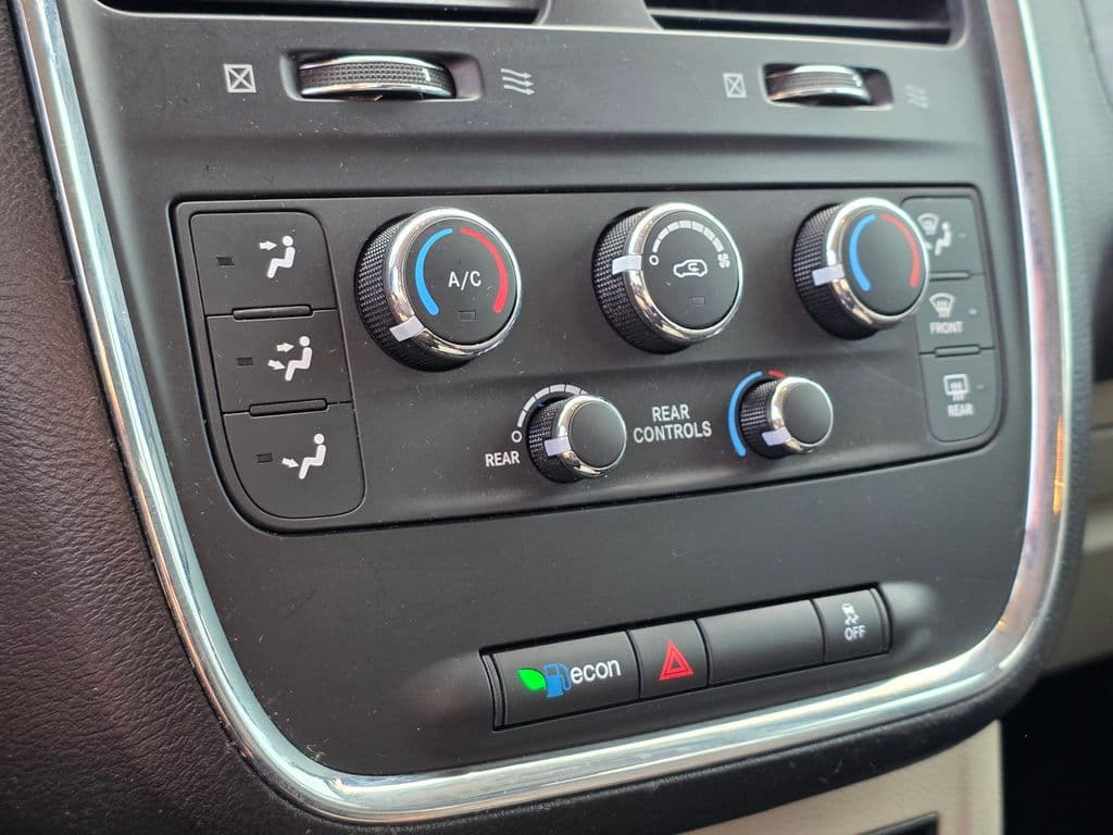 2014 Dodge Grand Caravan SE - Photo 30