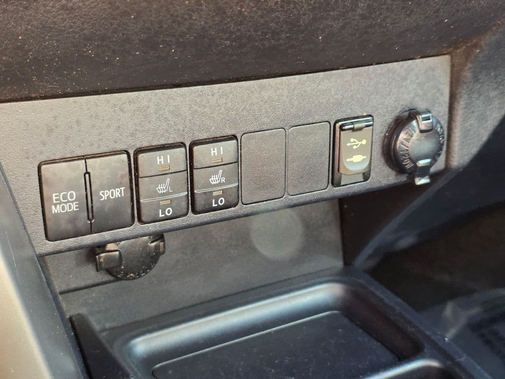 2015 Toyota RAV4 Limited - Photo 33