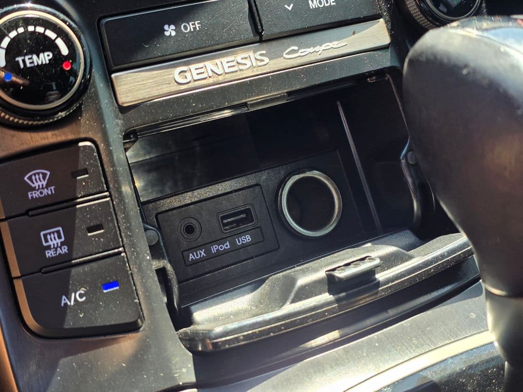 2013 Hyundai Genesis Coupe 2.0T - Photo 32