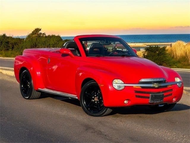 2003 Chevrolet SSR LS - Photo 2