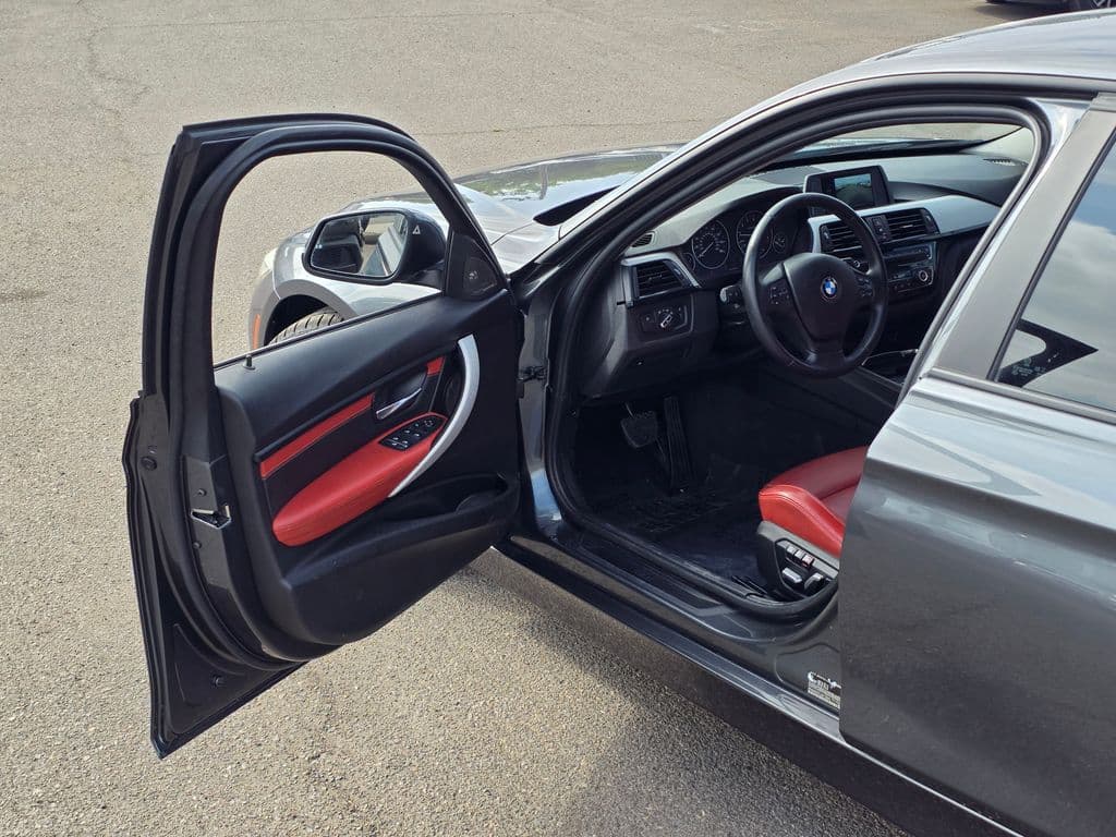 2018 BMW 3 Series 320i - Photo 42