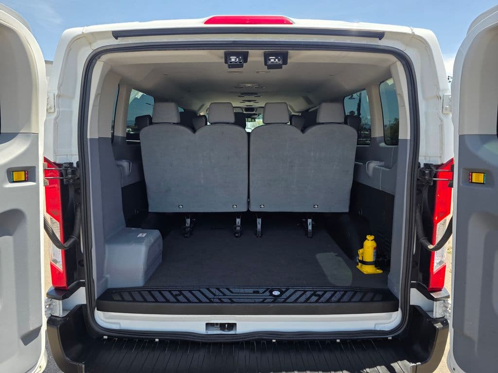 2019 Ford Transit-350 XLT - Photo 19