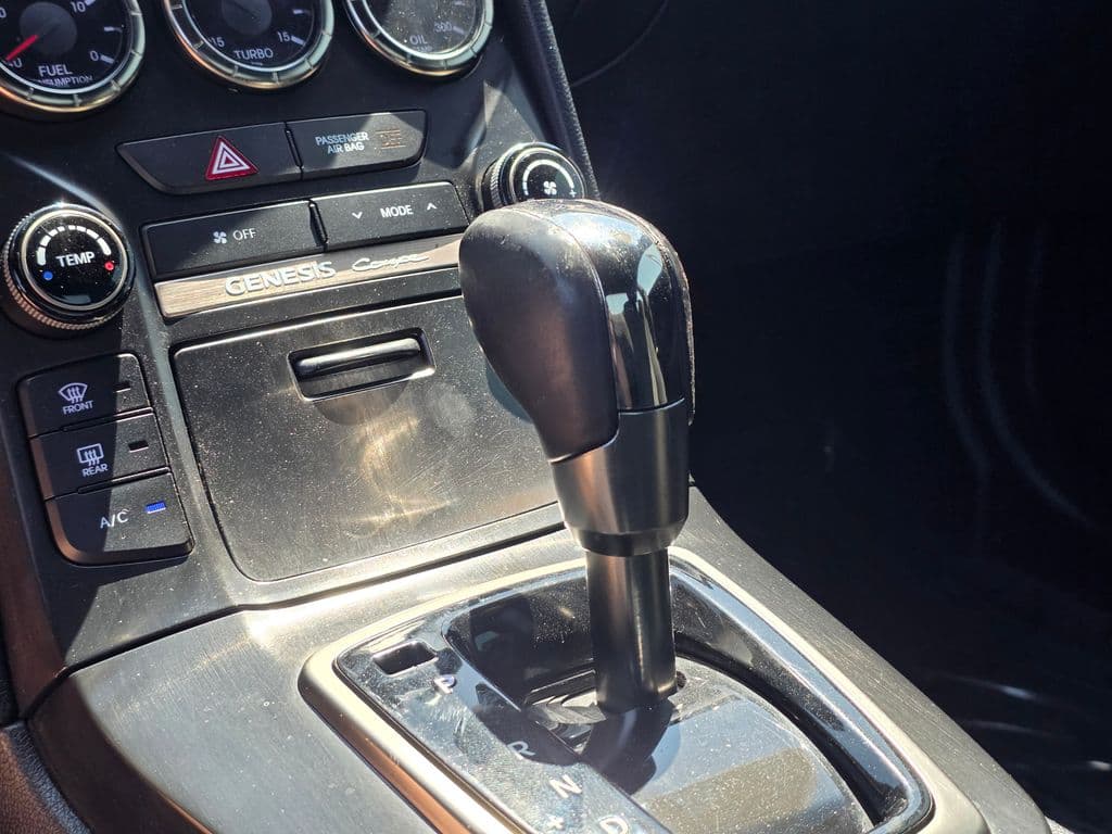 2013 Hyundai Genesis Coupe 2.0T - Photo 34