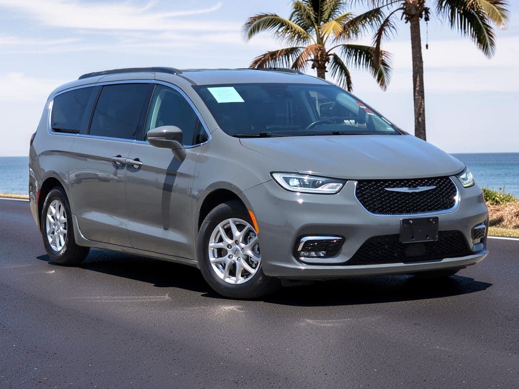 2022 Chrysler Pacifica Touring L - Photo 2