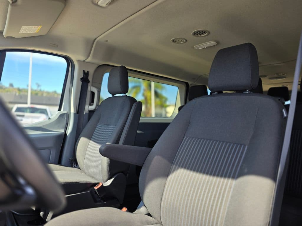 2018 Ford Transit-350 XLT - Photo 22