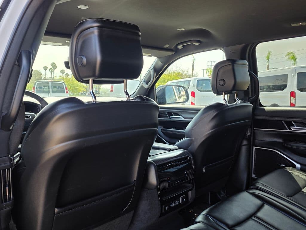 2024 Jeep Wagoneer Series II - Photo 21