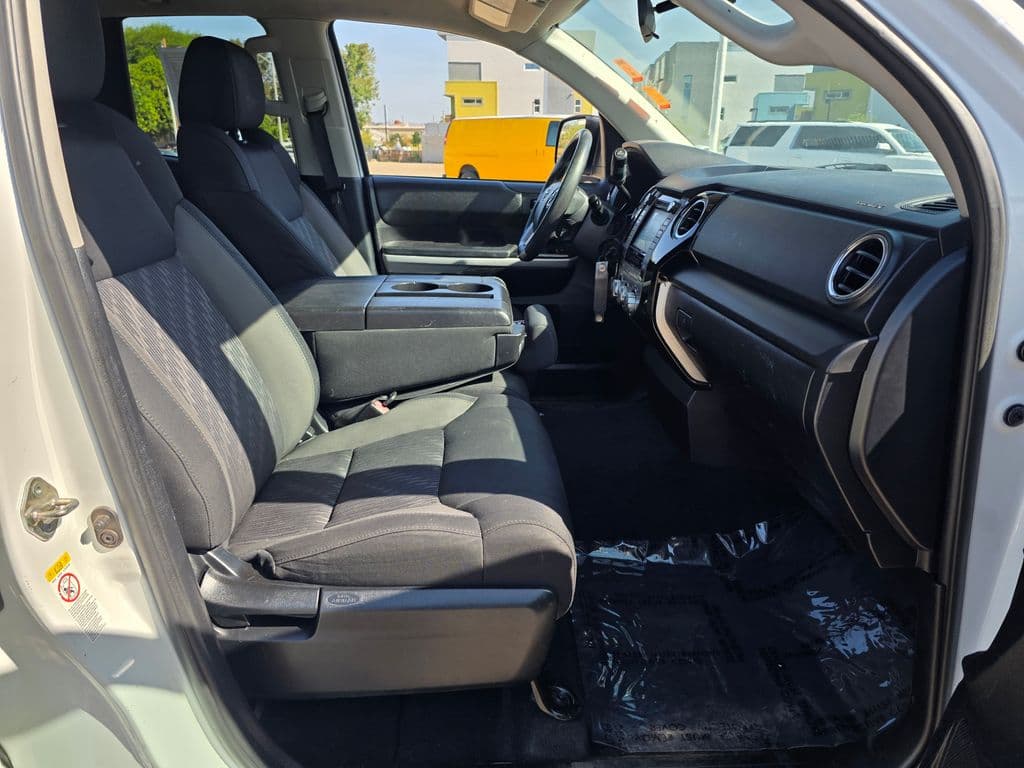 2018 Toyota Tundra SR5 - Photo 12