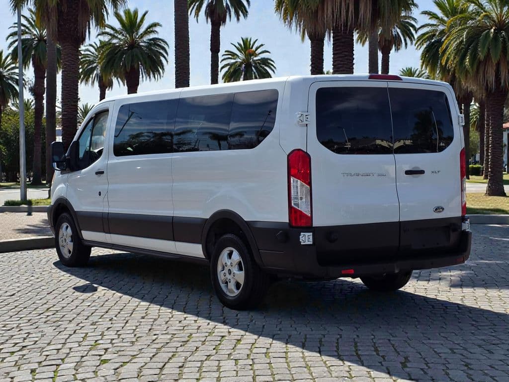 2018 Ford Transit-350 XLT - Photo 5
