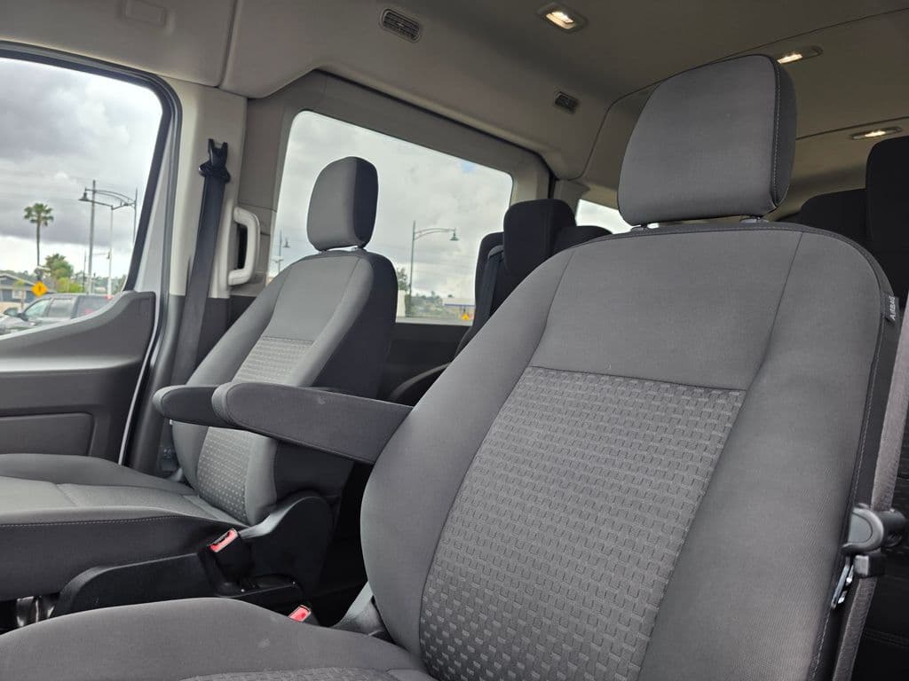 2023 Ford Transit-350 XLT - Photo 19