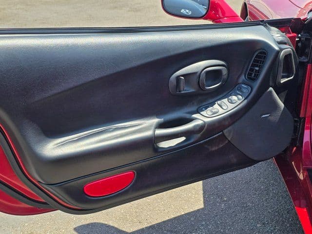 2004 Chevrolet Corvette Base - Photo 26