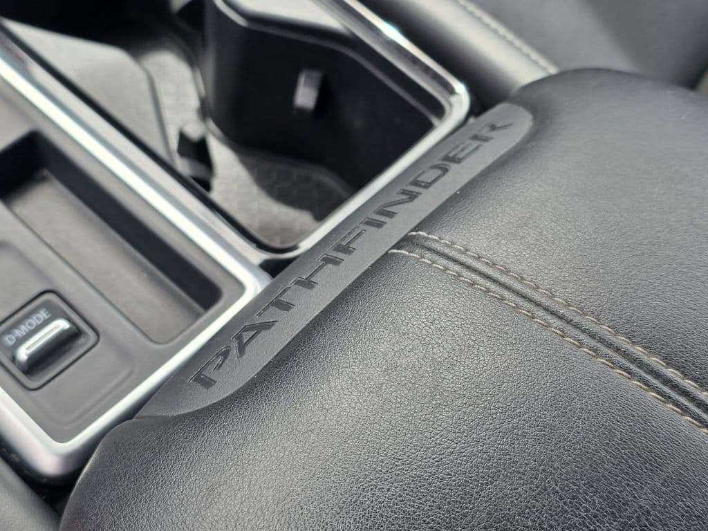 2025 Nissan Pathfinder SV - Photo 38