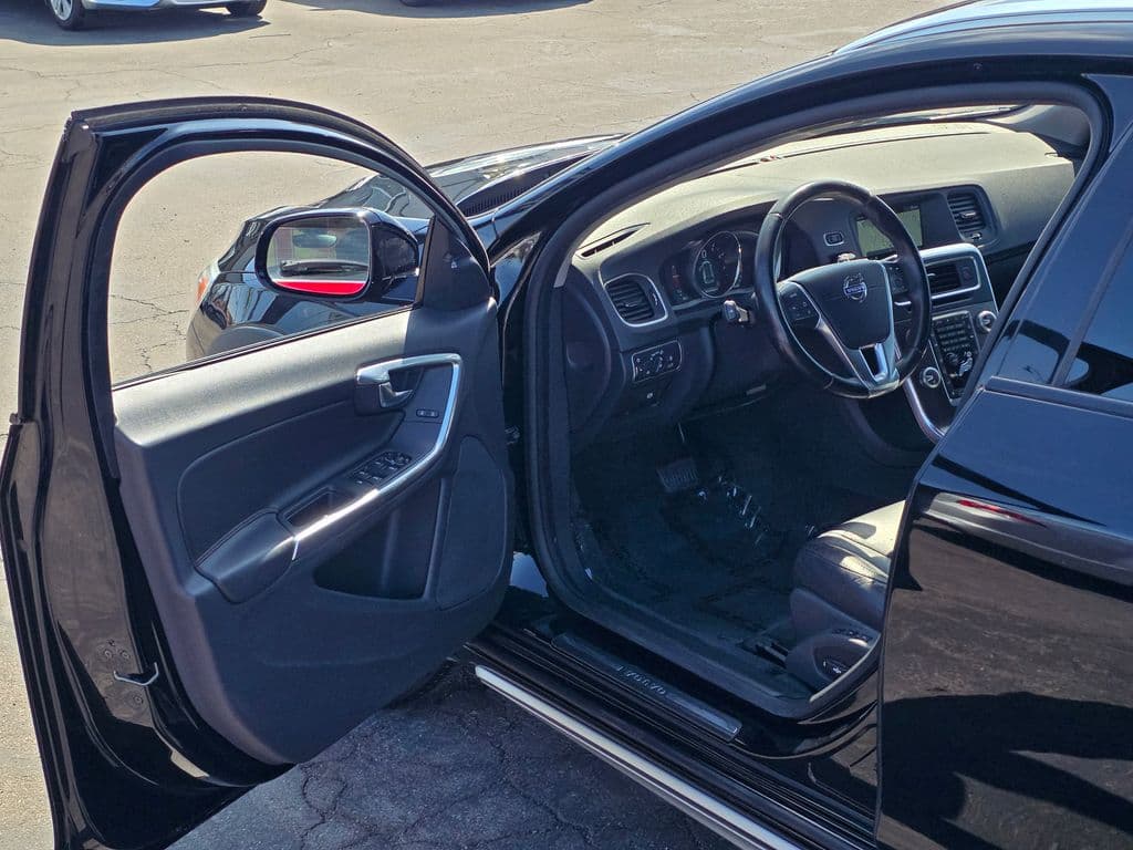 2016 Volvo V60 Cross Country T5 - Photo 43