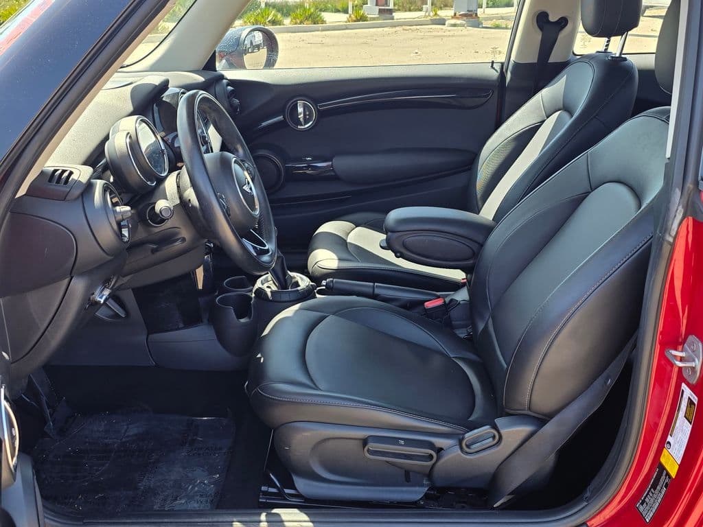 2016 MINI Cooper Base - Photo 18