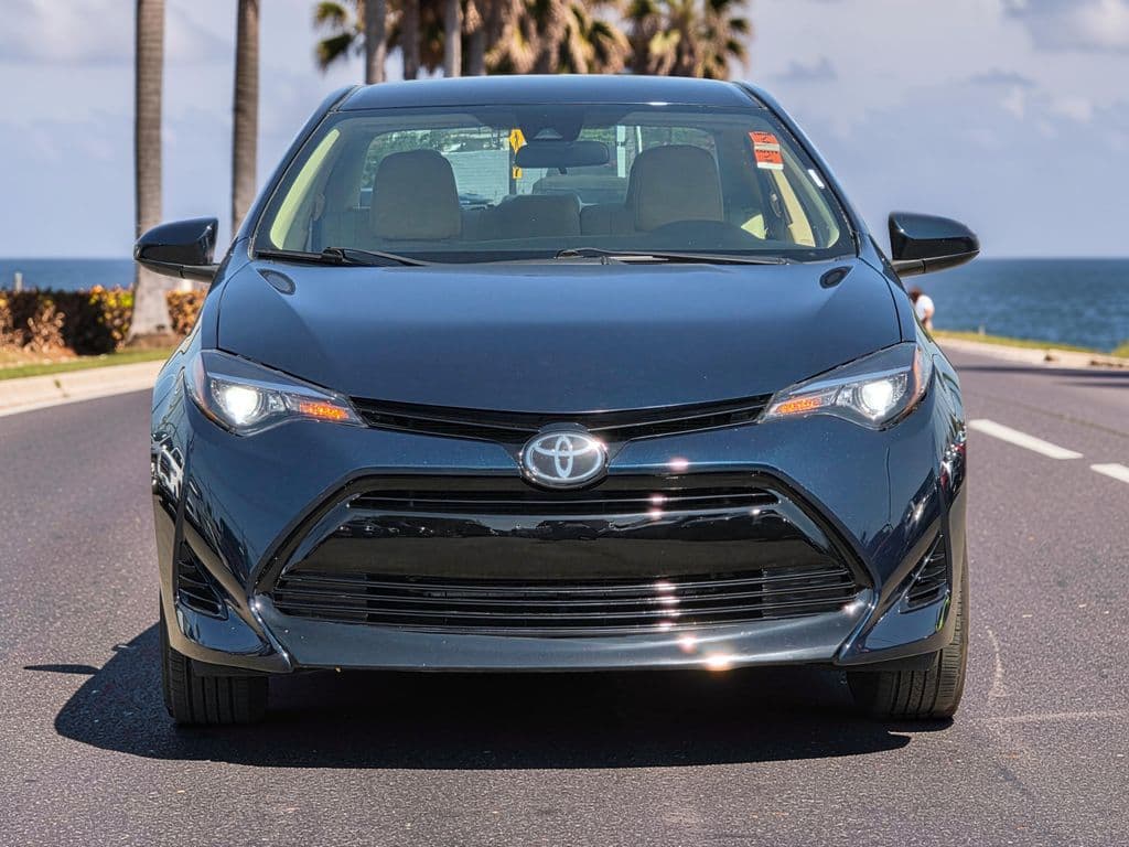 2017 Toyota Corolla LE - Photo 2