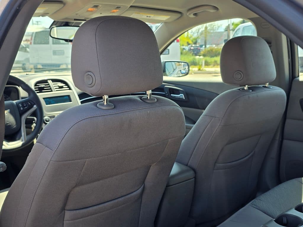 2014 Chevrolet Malibu LS - Photo 19